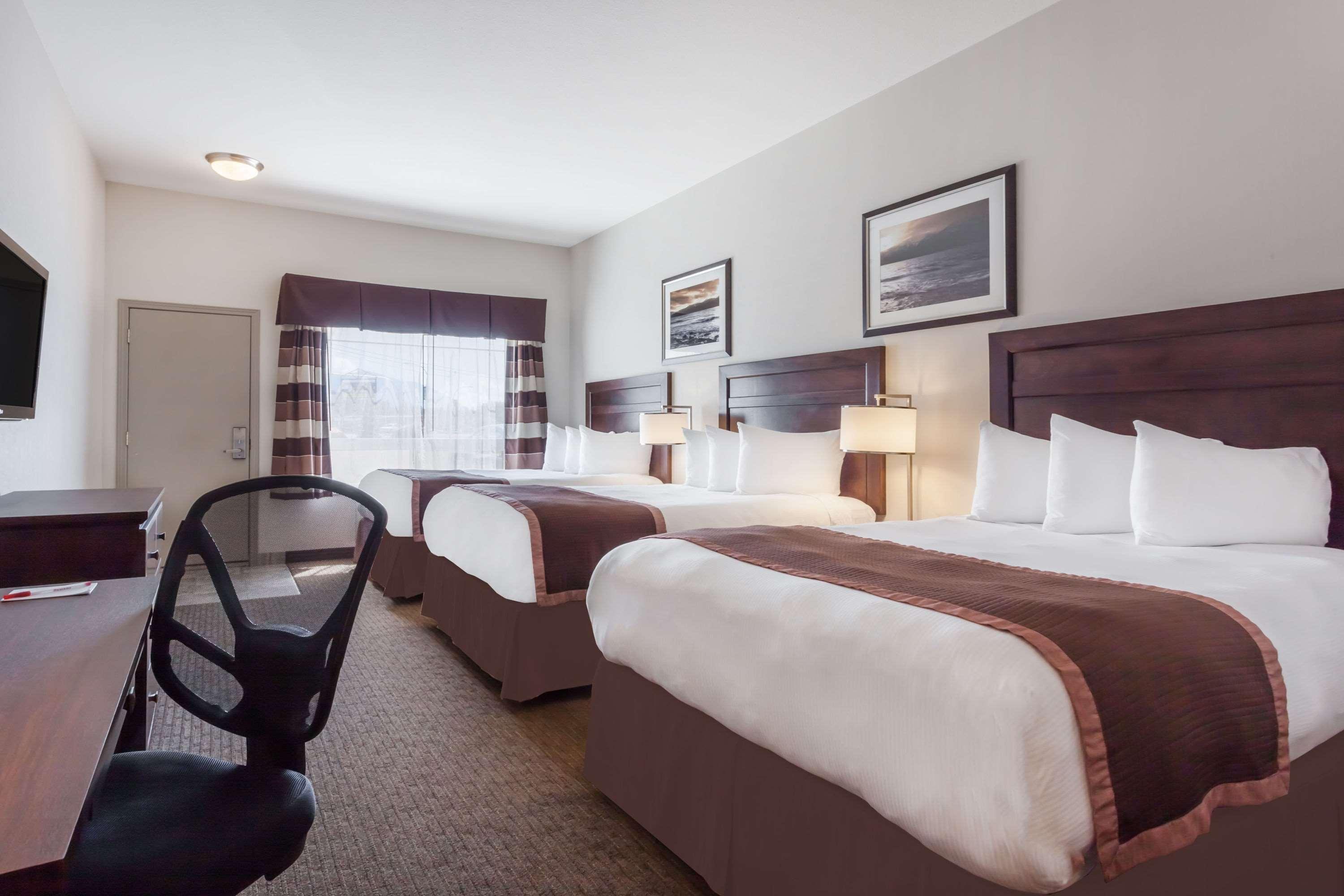 Ramada By Wyndham Creston Hotell Eksteriør bilde
