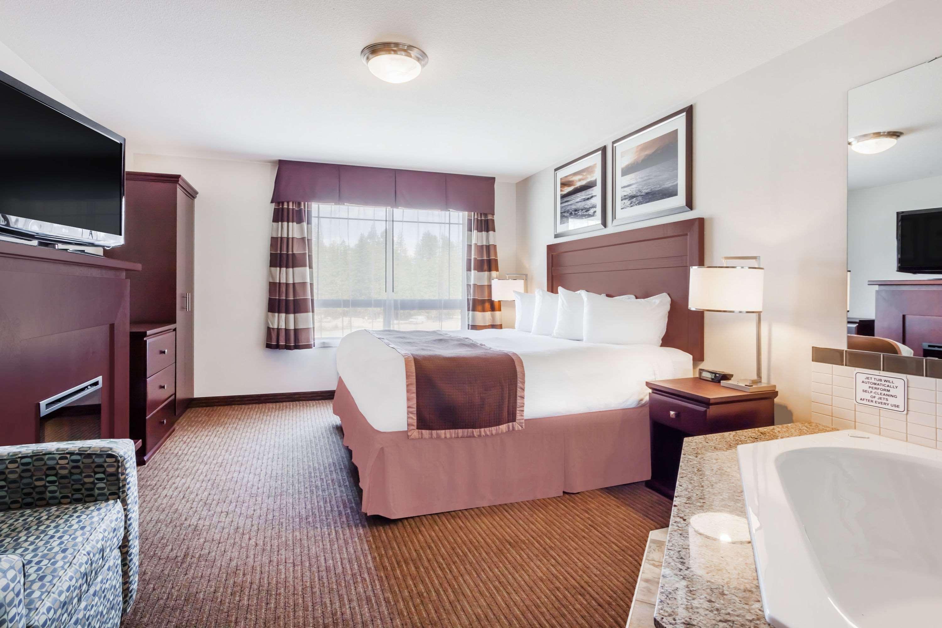 Ramada By Wyndham Creston Hotell Eksteriør bilde